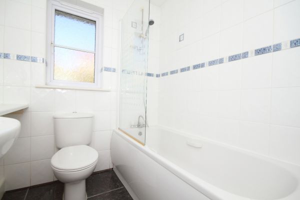 Shower Window Replacement in Canyon Lake