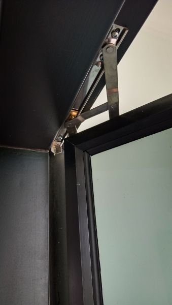 Pivot Window Replacement in Canyon Lake